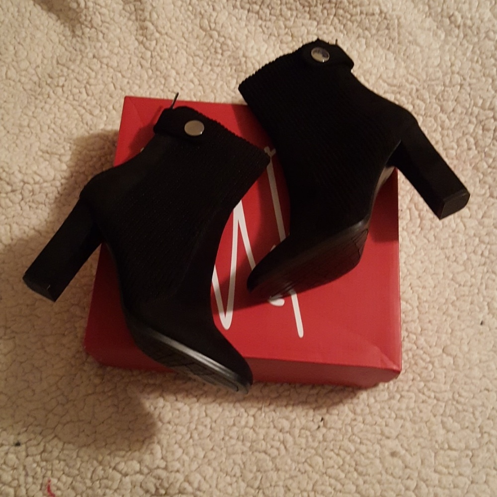 Impo booties size 8
